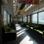 很喜歡阪急的電車車廂設計，復古風十足
